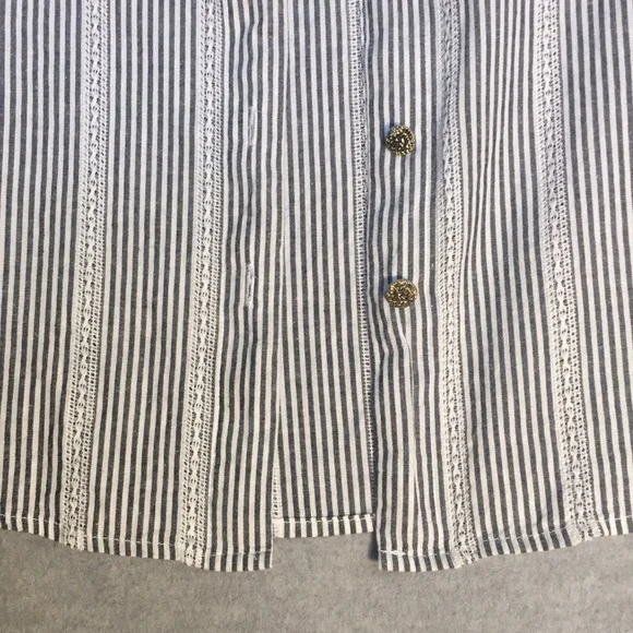 ANNE KLEIN 100% Cotton Striped Shirt w/Logo Buttons Tie Accents on 3/4 Sleeves - Picture 9 of 15